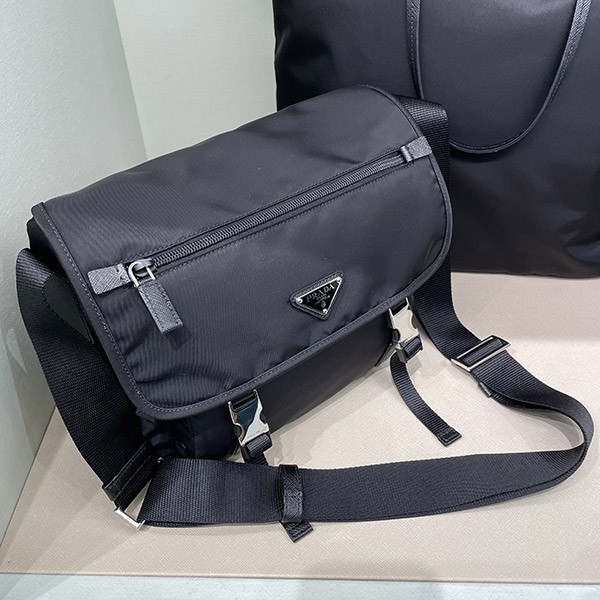 完売間近プラダ ナイロンショルダーBAG 偽物 1BD953