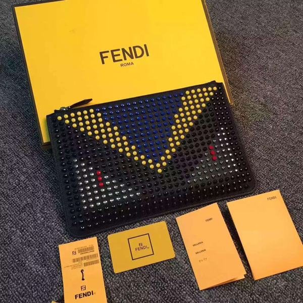 大人気 フェンディクラッチスーパーコピー FENDI bugs clutch bag モンスター クラッチ 7022019