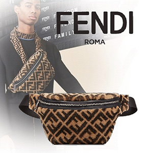 【新着】FENDI ズッカ シープスキン ボディ ベルト バッグ100908